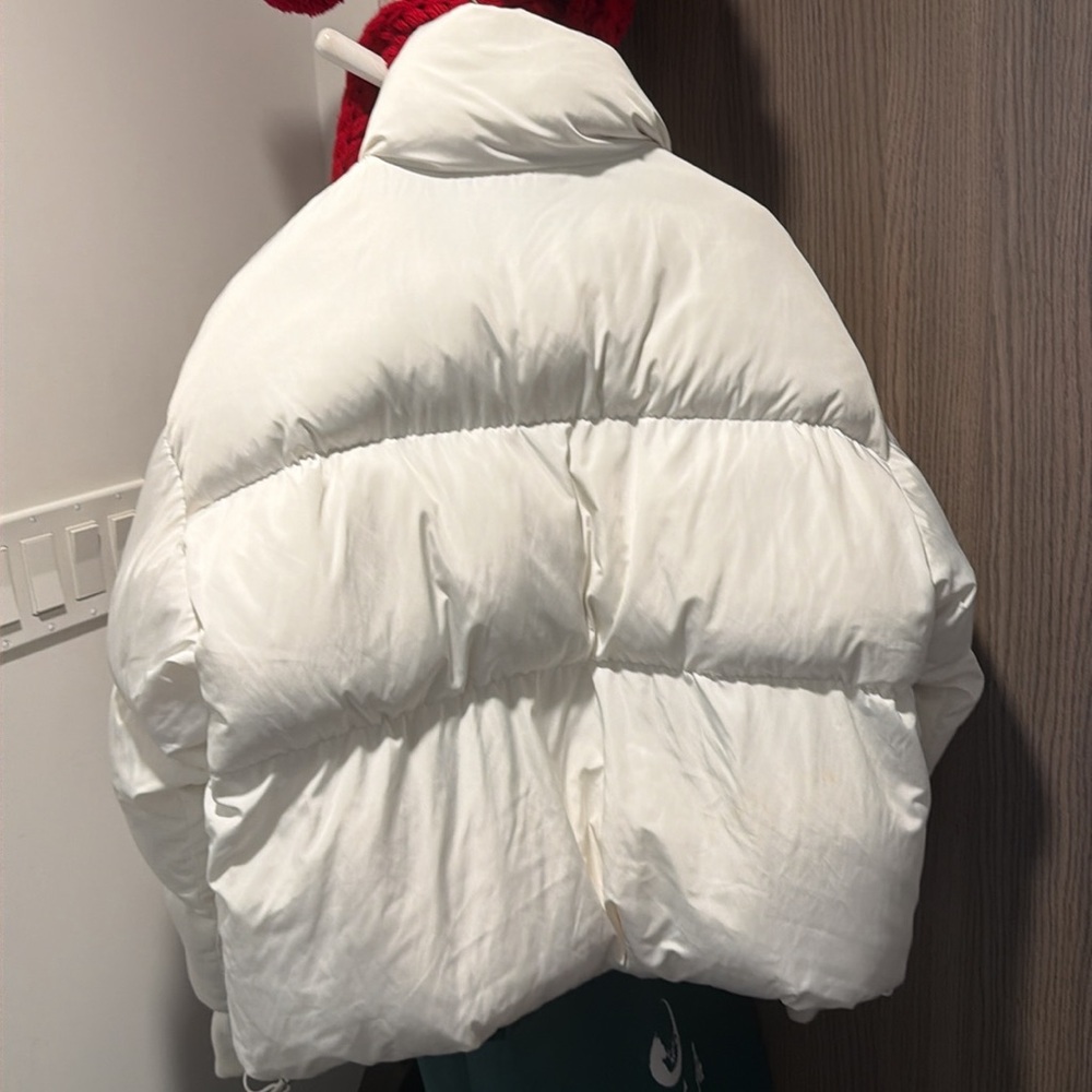 white puffer jacket - Picture 2 of 2